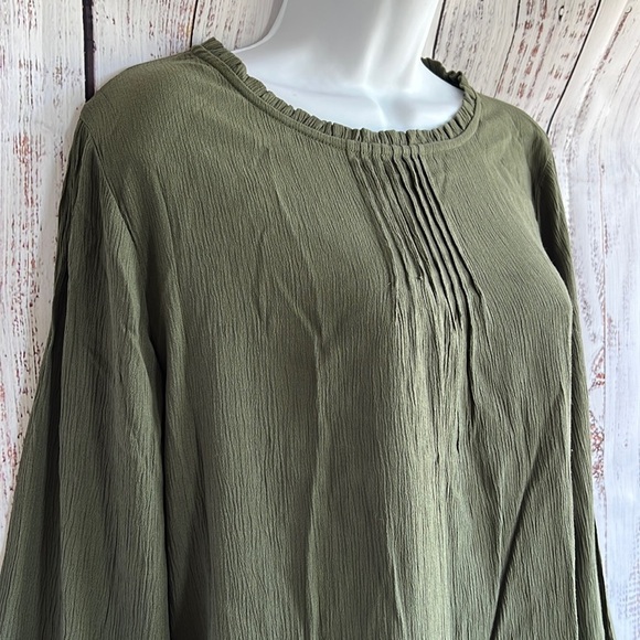 Time and Tru Embroidered Floral Bell Long Sleeve Olive Blouse Size S (4-… - Picture 3 of 16